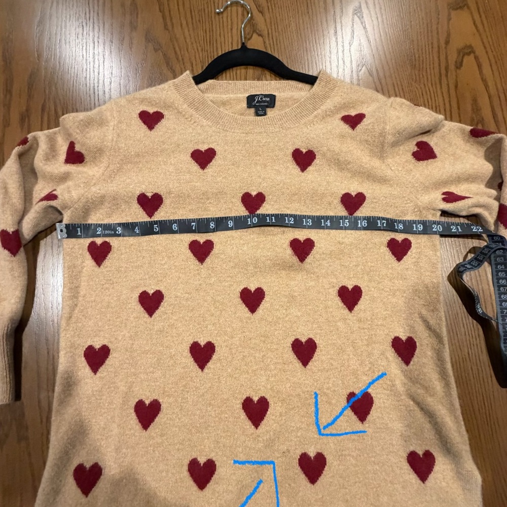 Heart Patterned Sweater - Picture 7 of 7